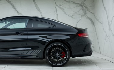 Mercedes-Benz C63 AMG S Coupe 36