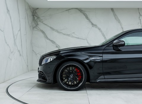 Mercedes-Benz C63 AMG S Coupe 35