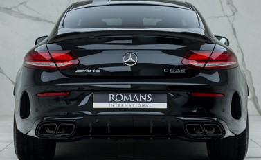 Mercedes-Benz C63 AMG S Coupe 5