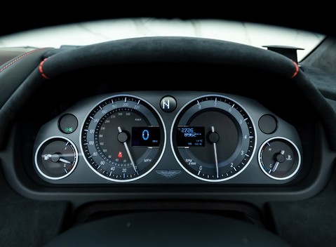 Aston Martin V12 Vantage S Roadster 20