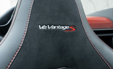 Aston Martin V12 Vantage S Roadster 16