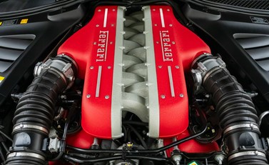 Ferrari GTC4 Lusso V12 37
