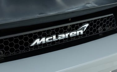 McLaren 720S Performance 41