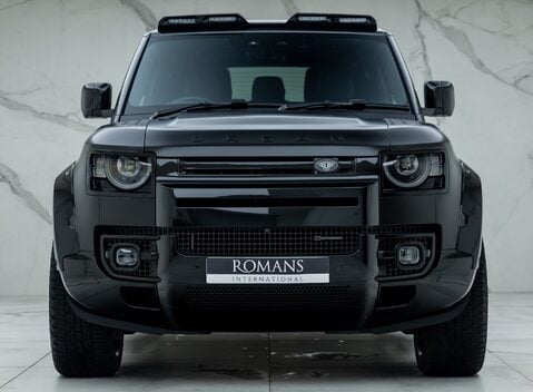 Land Rover Defender 90 D250 X-Dynamic SE URBAN 4