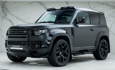 Land Rover Defender 90 D250 X-Dynamic SE URBAN 1