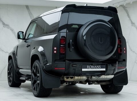 Land Rover Defender 90 D250 X-Dynamic SE URBAN 7