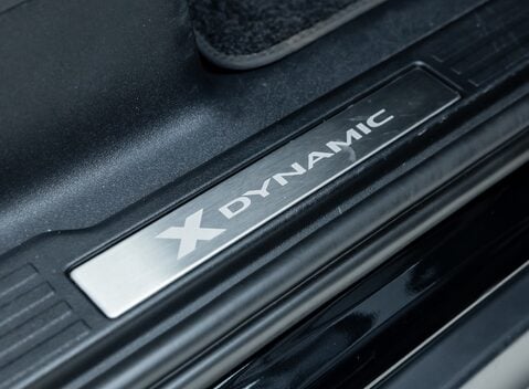 Land Rover Defender 90 D250 X-Dynamic SE URBAN 22