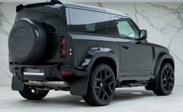 Land Rover Defender 90 D250 X-Dynamic SE URBAN 3