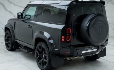 Land Rover Defender 90 D250 X-Dynamic SE URBAN 9