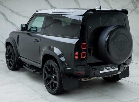 Land Rover Defender 90 D250 X-Dynamic SE URBAN 9