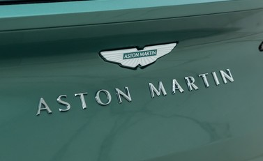 Aston Martin DB12 Coupe 38