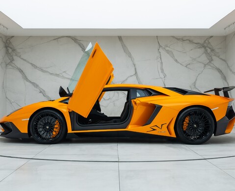 Lamborghini Aventador LP 750-4 SV 