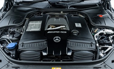 Mercedes-Benz S Class S63 AMG Coupe Premium 32