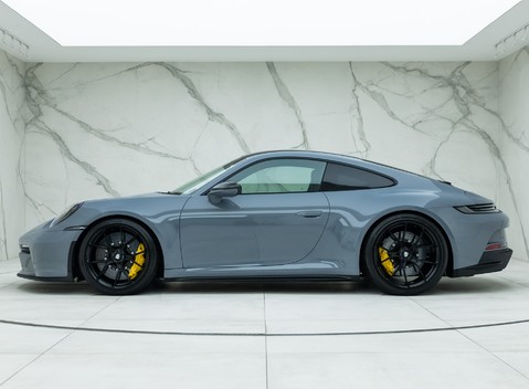 Porsche 911 GT3 Touring (992) 2