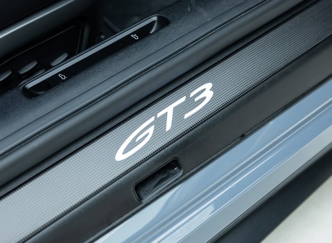 Porsche 911 GT3 Touring (992) 24