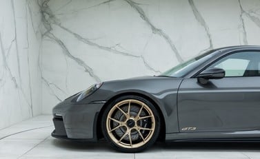 Porsche 911 GT3 (992) 42