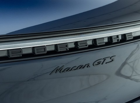 Porsche Macan GTS 32