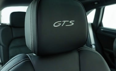 Porsche Macan GTS 13