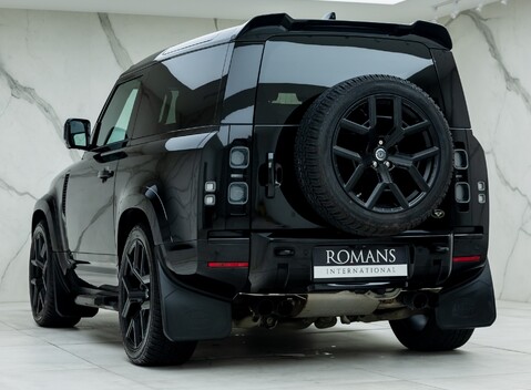 Land Rover Defender 90 V8 P525 Urban 7