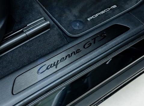 Porsche Cayenne GTS Coupe 24