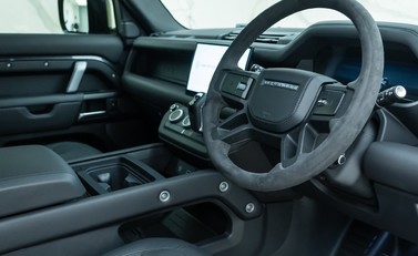 Land Rover Defender 110 V8 Carpathian Edition 10