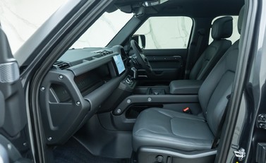 Land Rover Defender 110 V8 Carpathian Edition 15