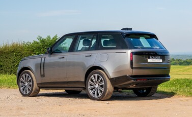 Land Rover Range Rover P510e Autobiography 4