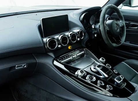 Mercedes-Benz AMG GT R Premium 14