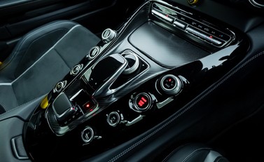 Mercedes-Benz AMG GT R Premium 19