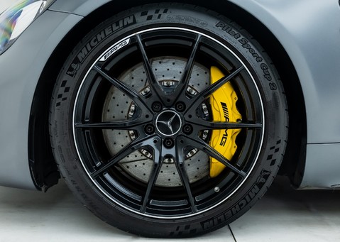 Mercedes-Benz AMG GT R Premium 
