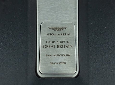 Aston Martin DBX 707 44