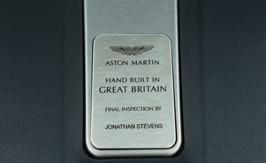 Aston Martin DBX 707 43