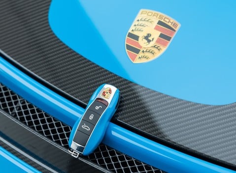 Porsche 911 GT2 RS Weissach (991) 49