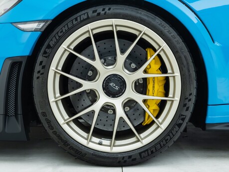 Porsche 911 GT2 RS Weissach (991)
