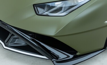 Lamborghini Huracan LP640-2 STO 31