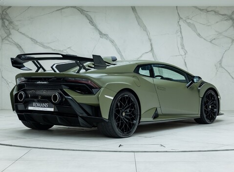 Lamborghini Huracan LP640-2 STO 3