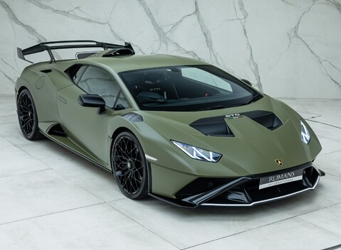 Lamborghini Huracan LP640-2 STO 8