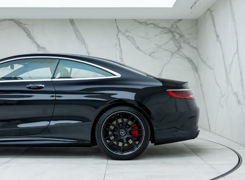 Mercedes-Benz S Class S63 AMG Coupe 34