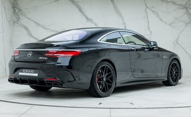 Mercedes-Benz S Class S63 AMG Coupe 3