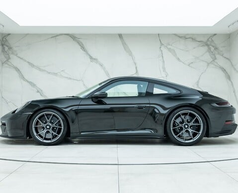 Porsche 911 GT3 Touring (992)