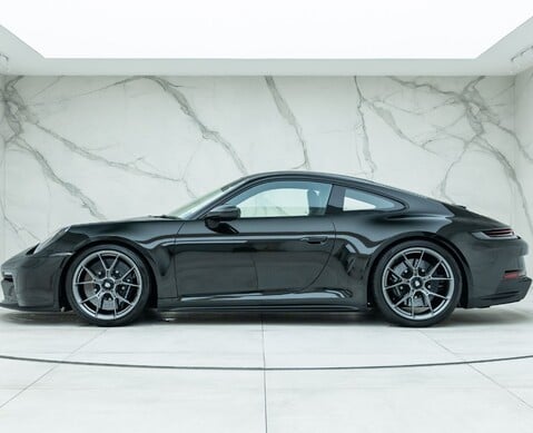 Porsche 911 GT3 Touring (992) 