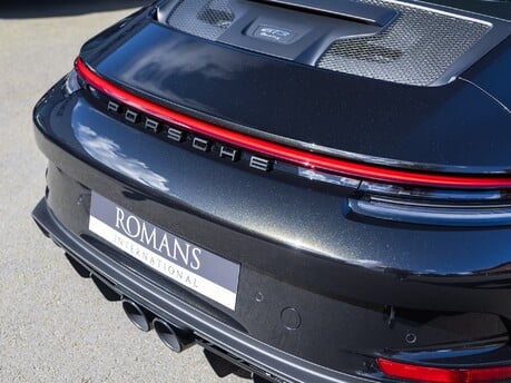 Porsche 911 GT3 Touring (992)