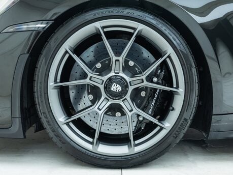 Porsche 911 GT3 Touring (992)