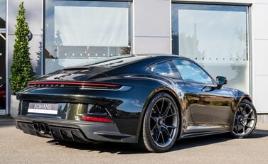 Porsche 911 GT3 Touring (992) 5