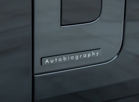 Land Rover Range Rover P460e Autobiography LWB 33