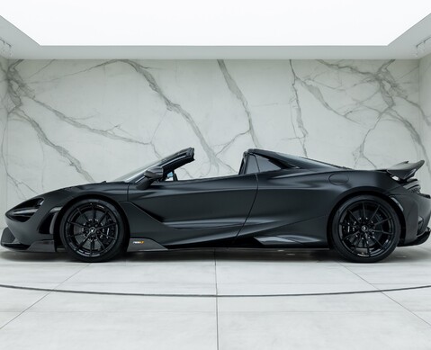 McLaren 765LT Spider 