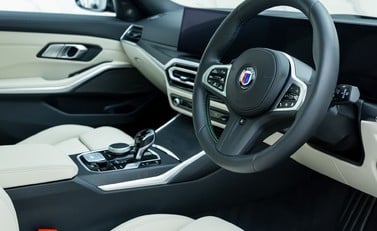 BMW Alpina B3 Touring 10
