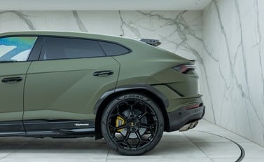 Lamborghini Urus Performante 43
