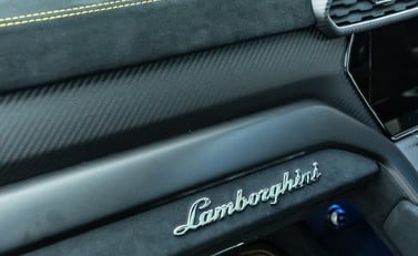 Lamborghini Urus Performante 25