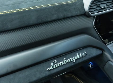 Lamborghini Urus Performante 25